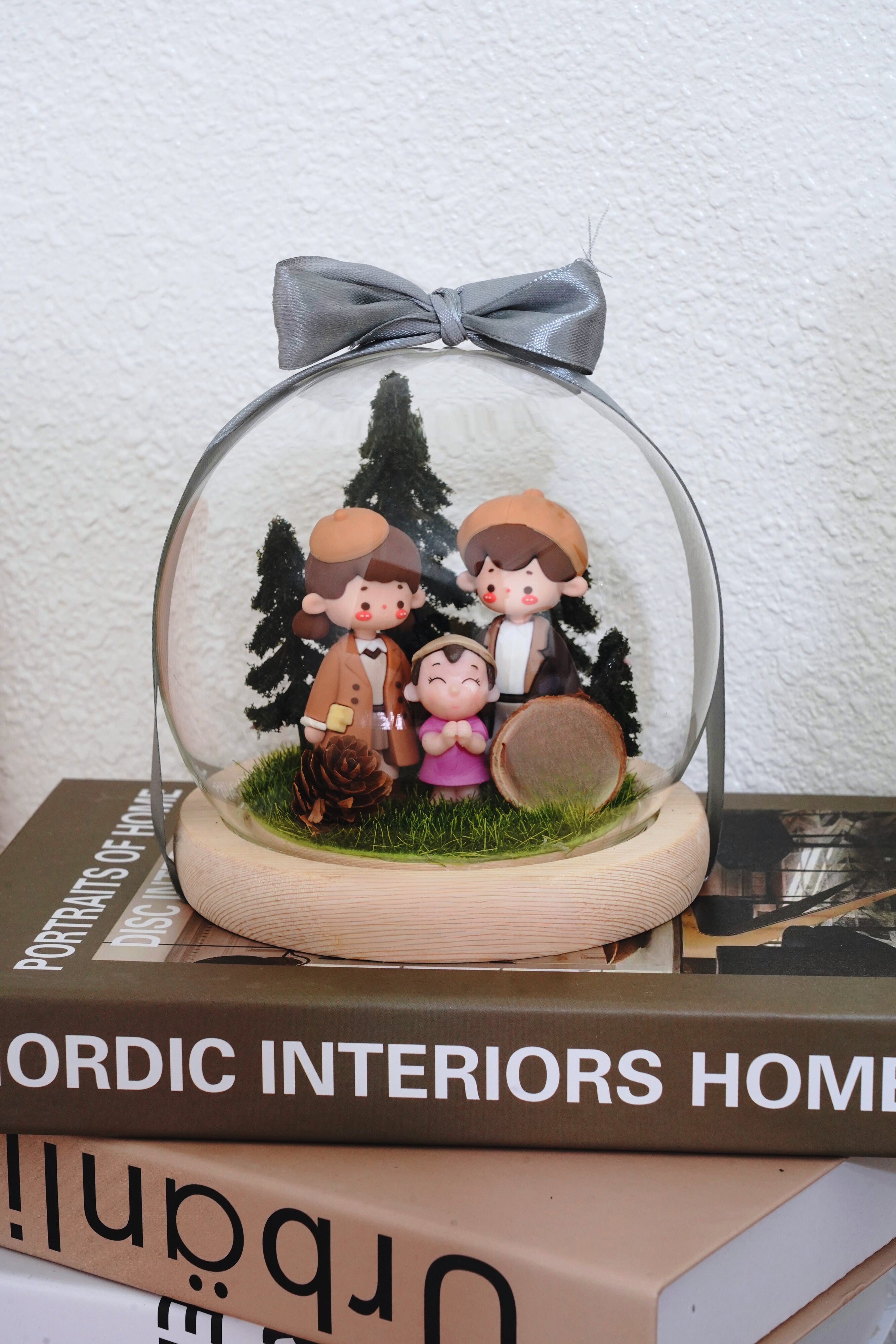 Lovely Family Crystal Ball