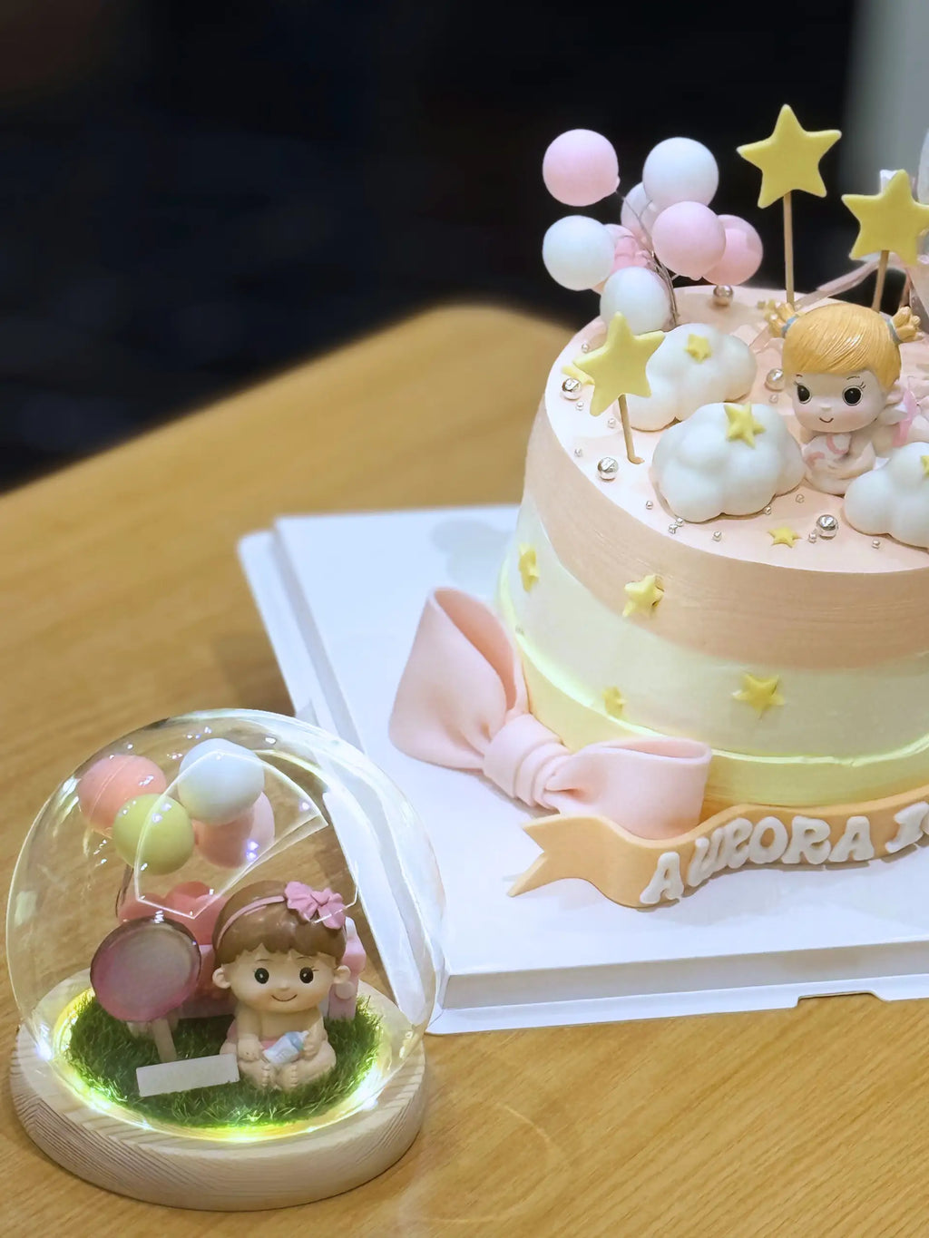 Unique aesthetic baby fullmoon gift - personalized 3D crystal ball with custom photo, Instagram-worthy newborn present